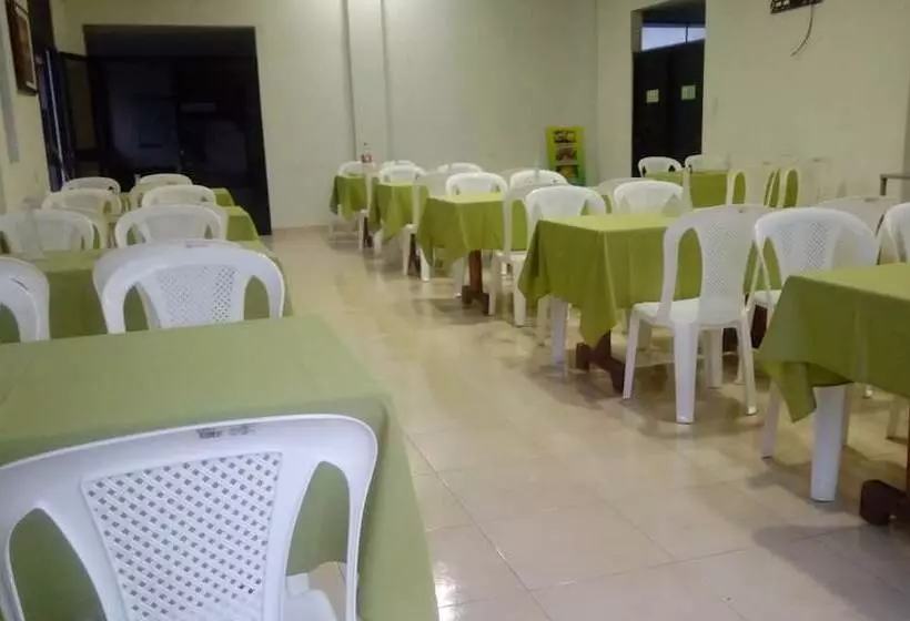 Hotelli Cabañas Cordelia Tonsupa