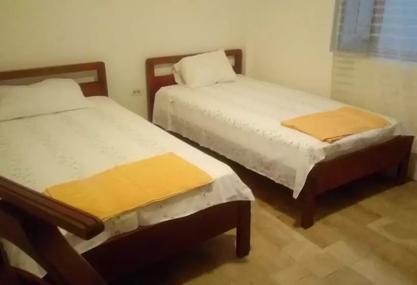 Hotelli Cabañas Cordelia Tonsupa