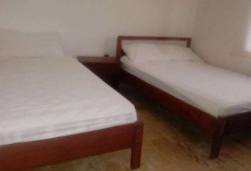 Otel Cabañas Cordelia Tonsupa