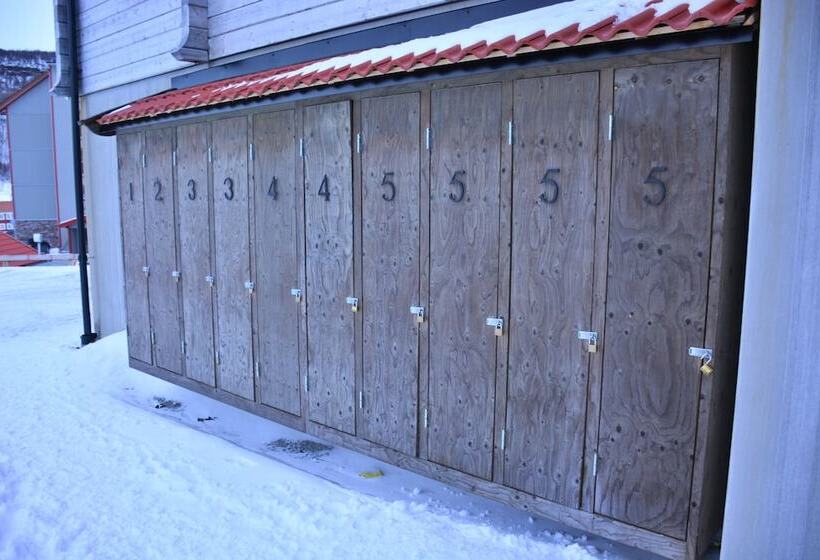 בית מלון כפרי Iskuben I Hamra