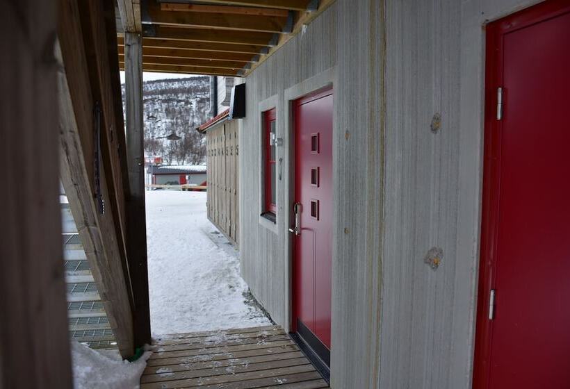 בית מלון כפרי Iskuben I Hamra