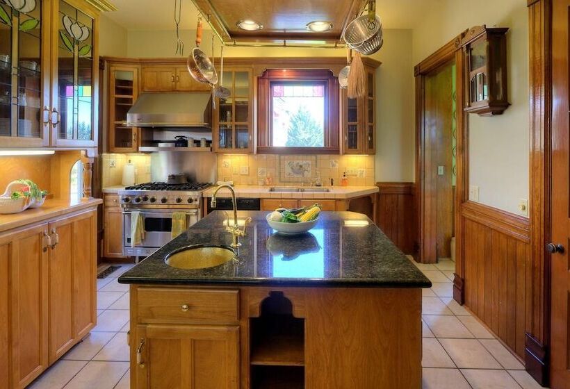 Jacksonville's Historic Nunan House