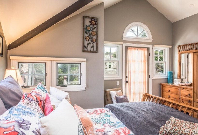 3703 La Gloria Cottagebythesea