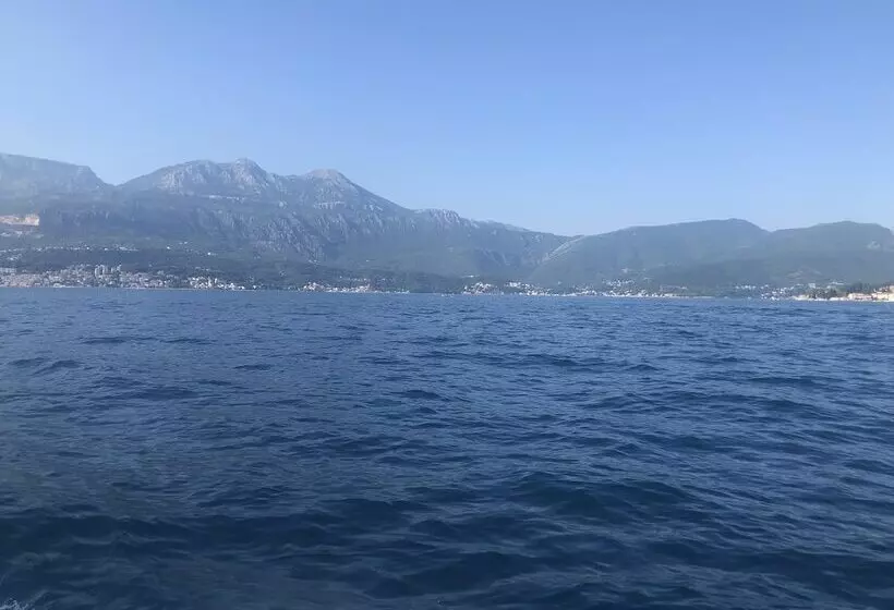 پانسیون Apartmani Bozinovic
