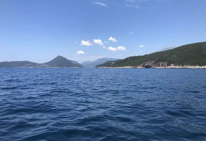 پانسیون Apartmani Bozinovic