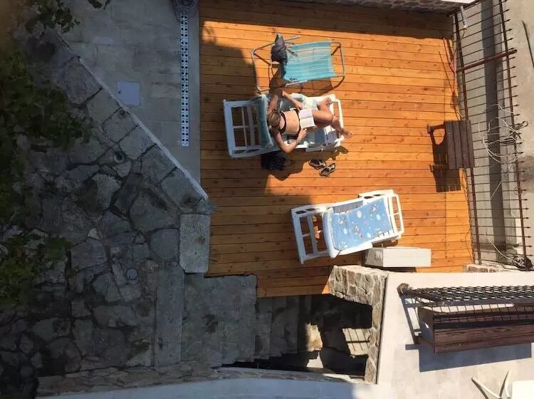 پانسیون Neni Apartments