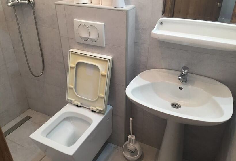 پانسیون Neni Apartments