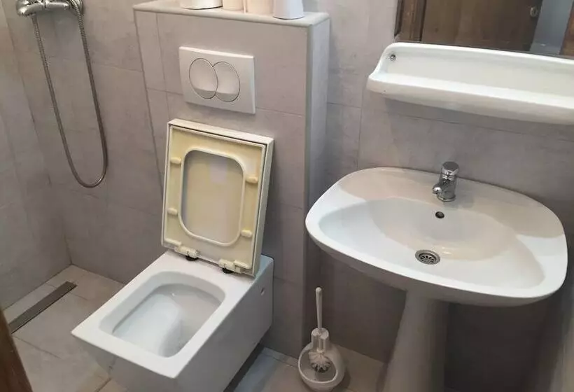 پانسیون Neni Apartments