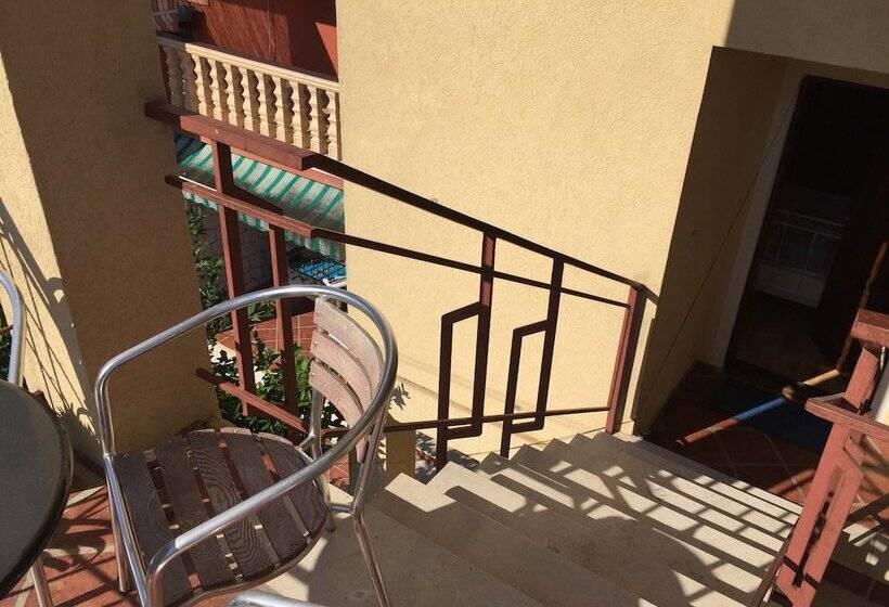 پانسیون Neni Apartments