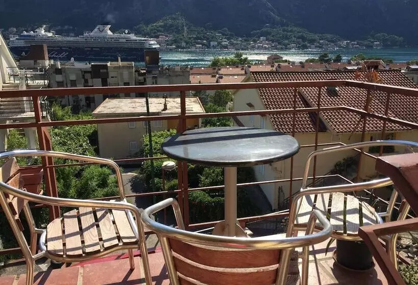 پانسیون Neni Apartments