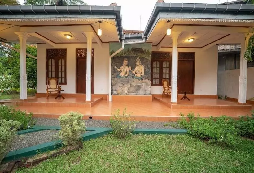 ペンション Villa Araliya
