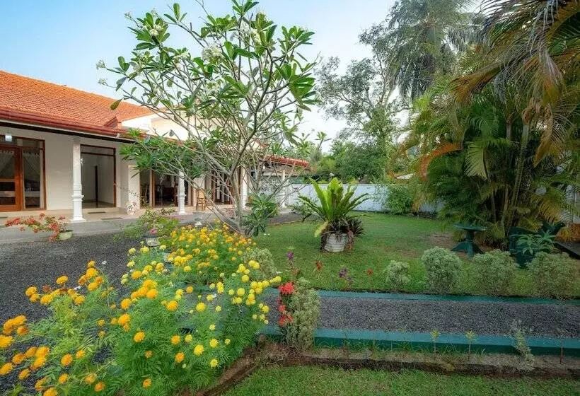ペンション Villa Araliya