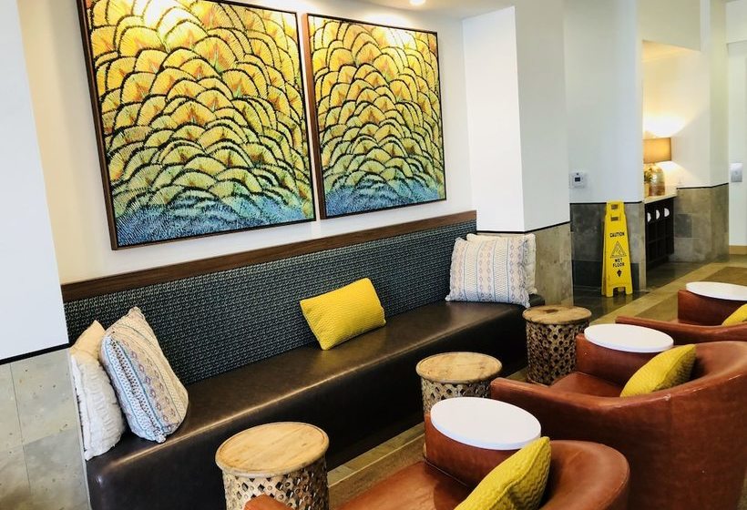 Resort Style Apartments Near Ucla