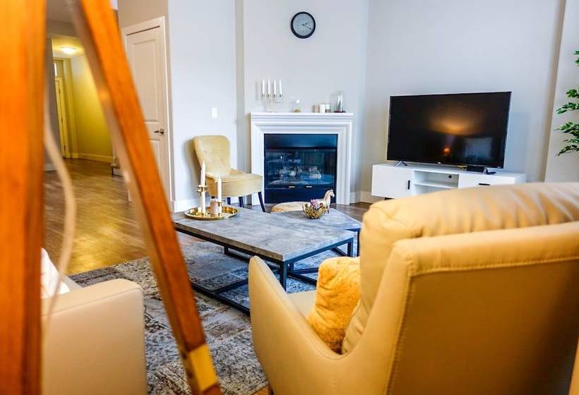 Resort Style Apartments Near Ucla