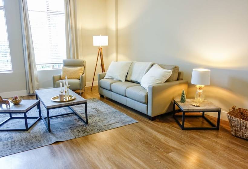 Resort Style Apartments Near Ucla