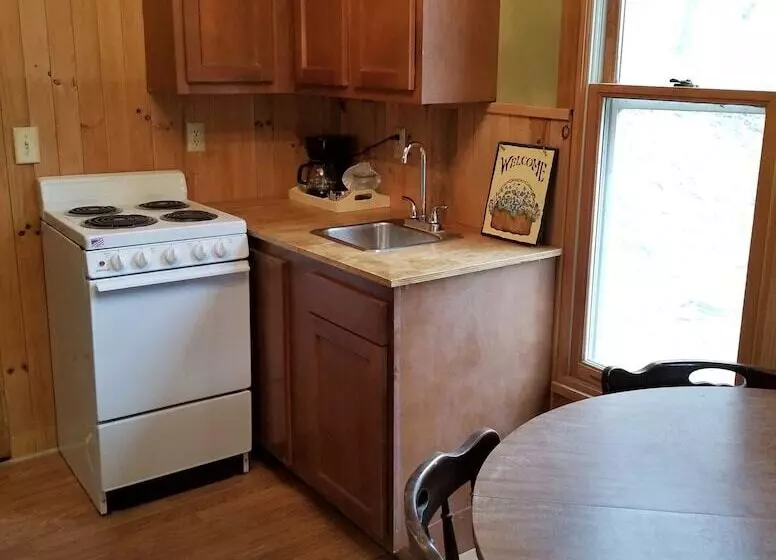 The Cabins At Healing Springs