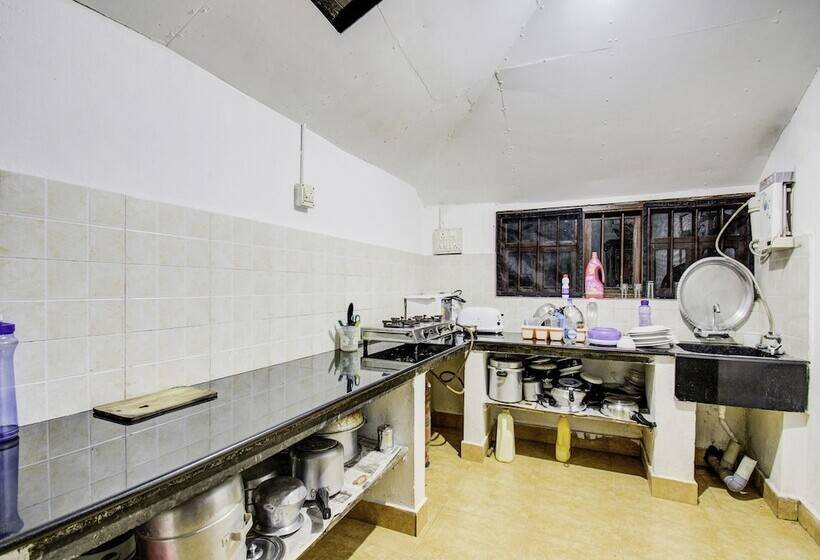 Vintage Studio Home By Oyo Rooms