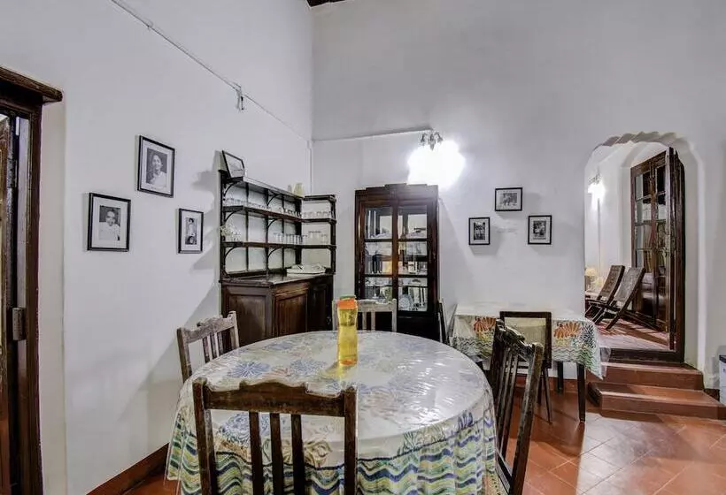 Vintage Studio Home By Oyo Rooms