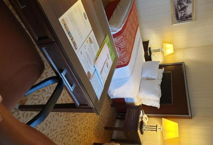 هتل Buyukhanli Park