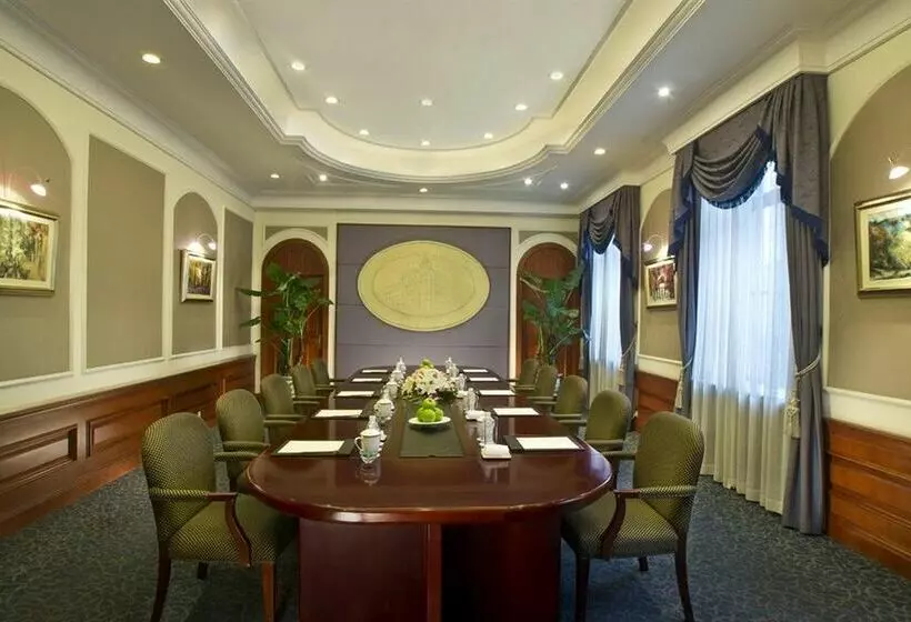 ホテル Astor House