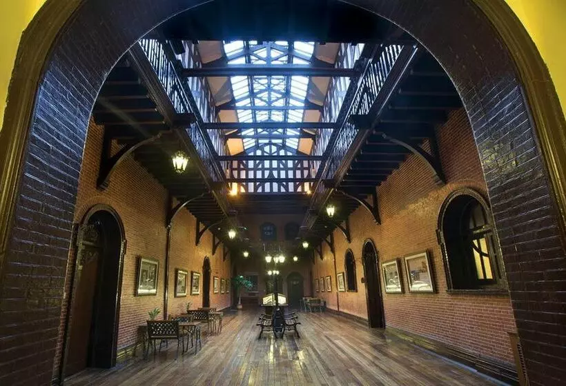 ホテル Astor House