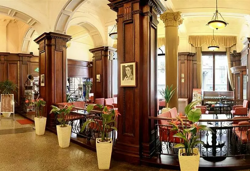 ホテル Astor House