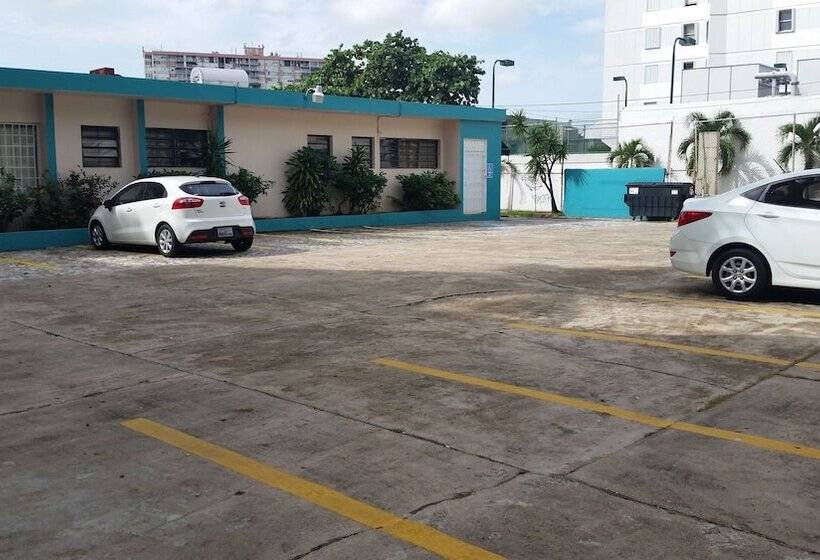 هتل Borinquen Beach Inn