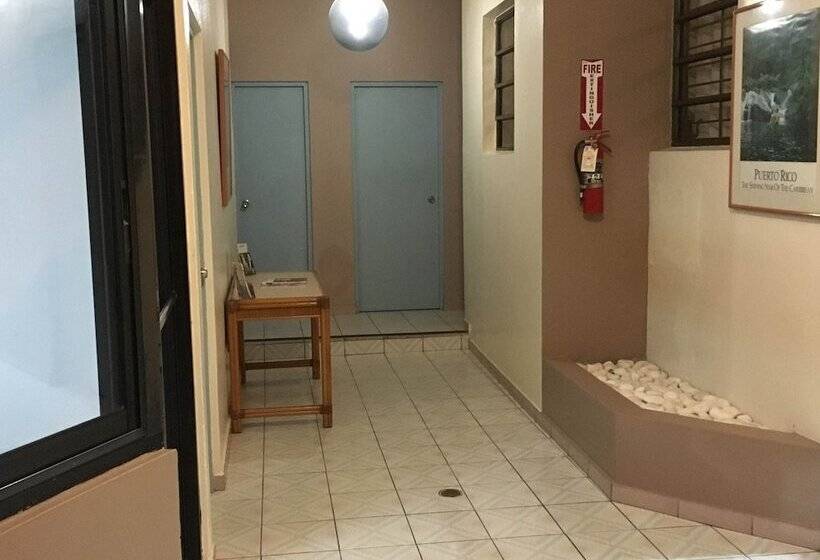 هتل Borinquen Beach Inn