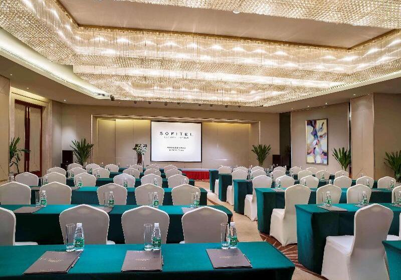 Otel Chengdu Taihe International