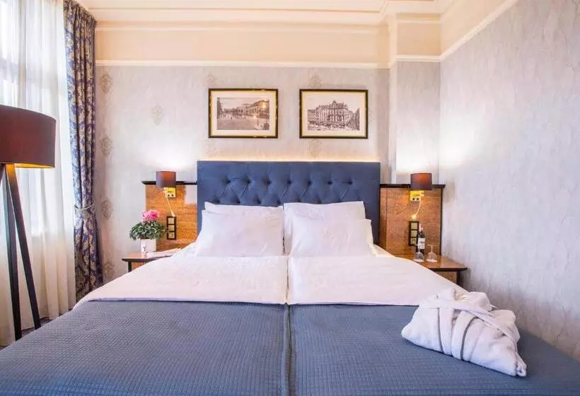 בית מלון כפרי Diament Plaza Katowice