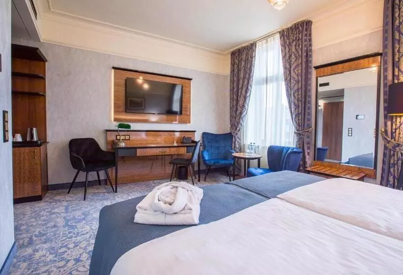 בית מלון כפרי Diament Plaza Katowice