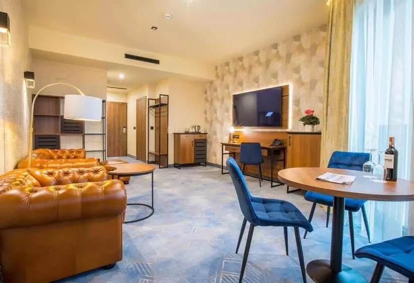 בית מלון כפרי Diament Plaza Katowice