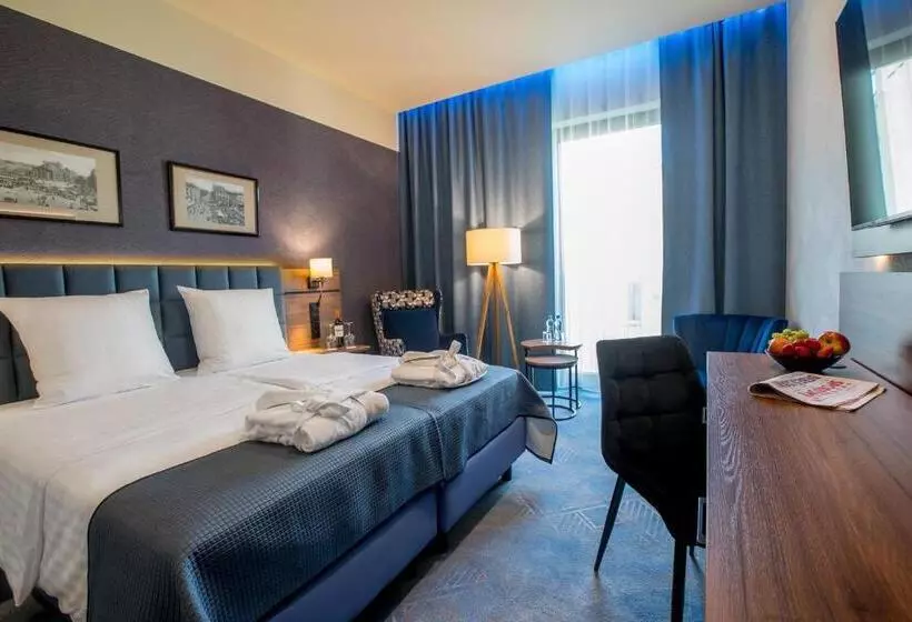 בית מלון כפרי Diament Plaza Katowice