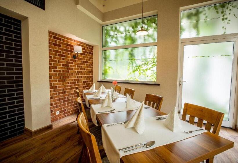 בית מלון כפרי Diament Zabrze  Gliwice