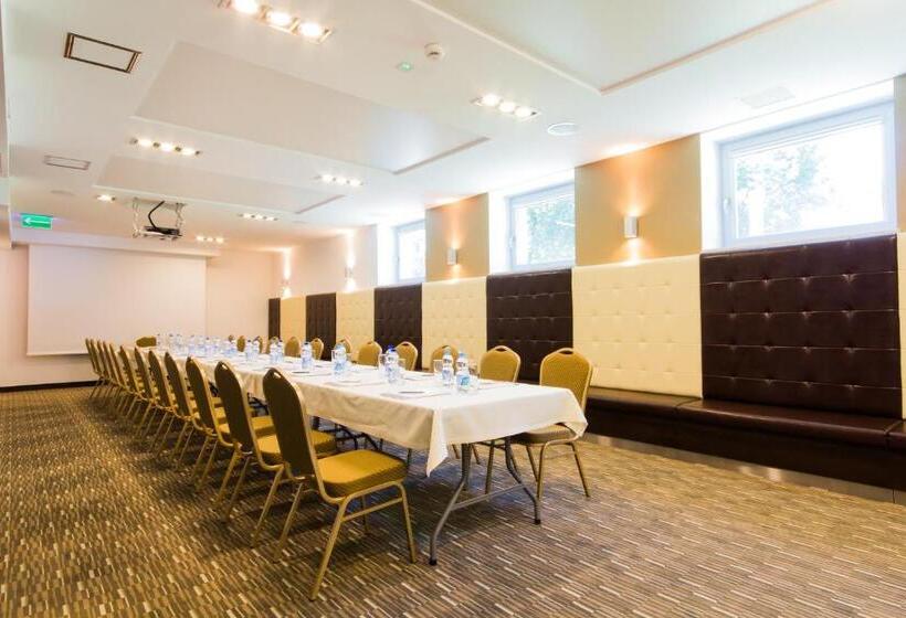 בית מלון כפרי Diament Zabrze  Gliwice