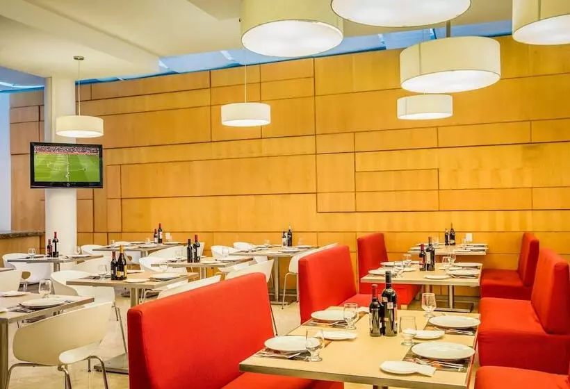 ホテル Fiesta Inn Insurgentes Viaducto