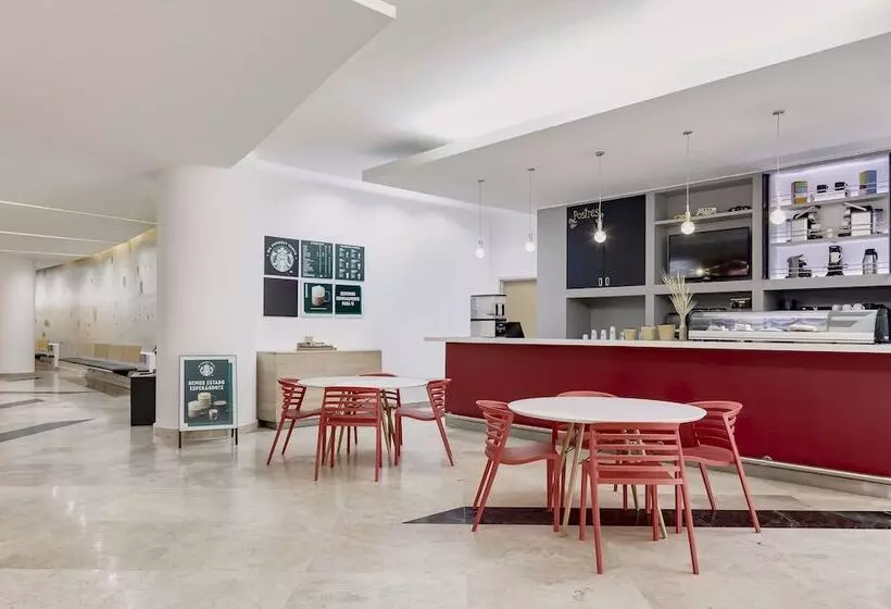 ホテル Fiesta Inn Insurgentes Viaducto