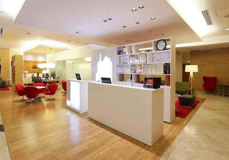 ホテル Fiesta Inn Insurgentes Viaducto