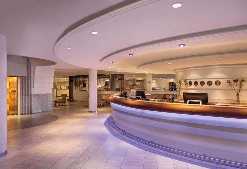 هتل Hilton Stockholm Slussen
