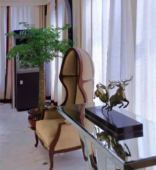 Jinjiang Metropolo Hotel Classiq,shanghai Bund Circle