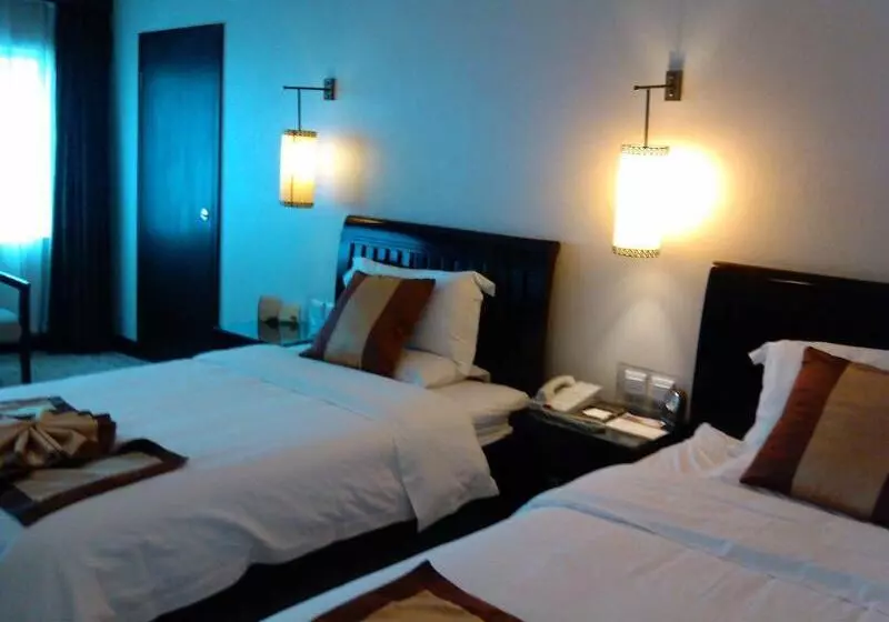 בית מלון כפרי New Era