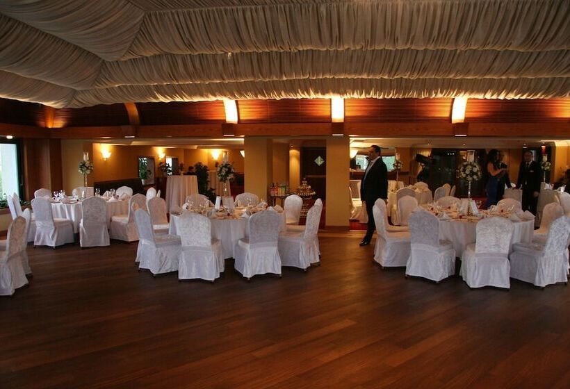 هتل Buyukhanli Park