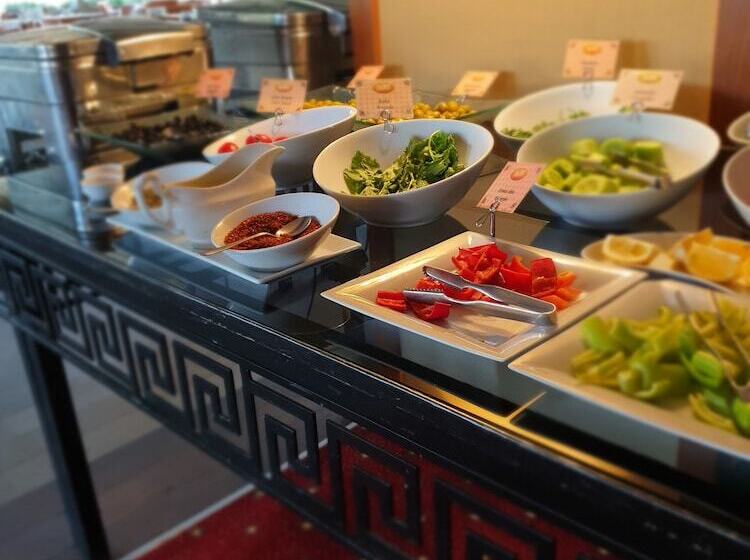 هتل Buyukhanli Park