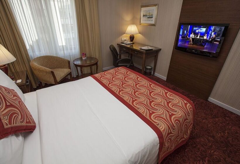 هتل Buyukhanli Park