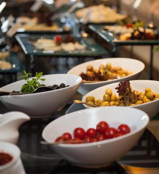 هتل Buyukhanli Park