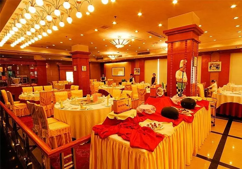 هتل Taishan Overseas Chinese