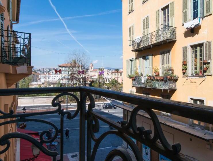 هتل Villa La Tour