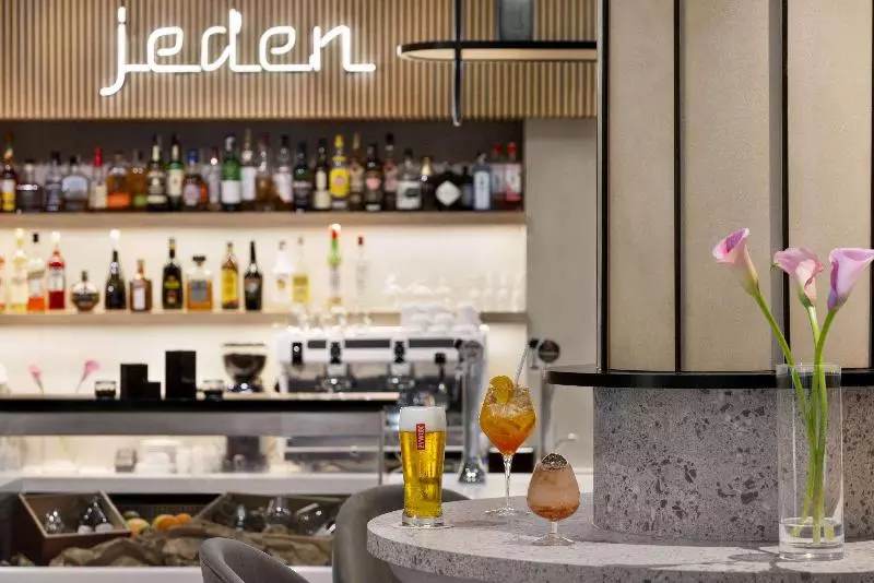 בית מלון כפרי Wyndham Wroclaw Old Town