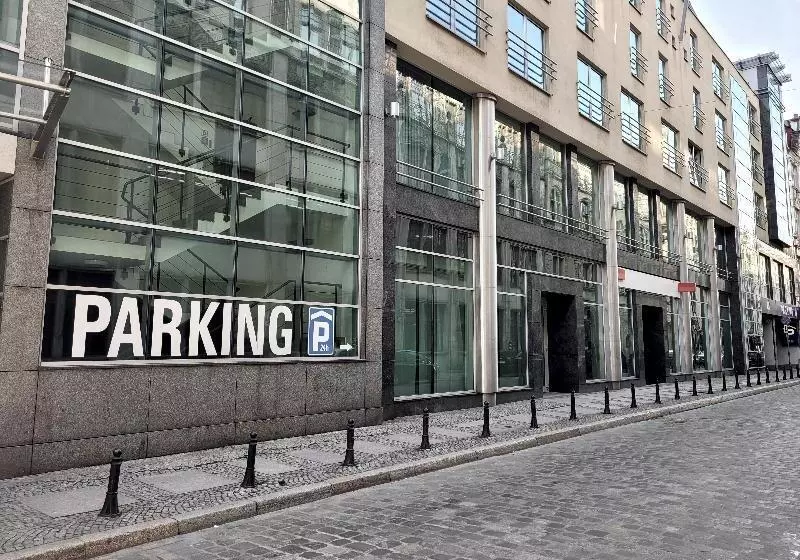 בית מלון כפרי Wyndham Wroclaw Old Town