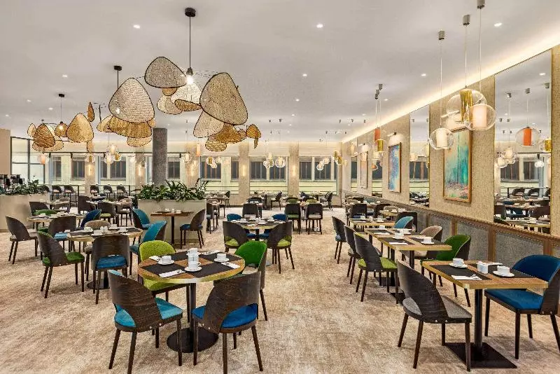 בית מלון כפרי Wyndham Wroclaw Old Town